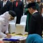 Empat Pj Bupati resmi dilantik Pj Gubernur Aceh Achmad Marzuki di Anjong Mon Mata, Banda Aceh pada Selasa, 11 Oktober 2022. Keempat pejabat pimpinan daerah yang dilantik itu diantaranya Drs. Mahdi Efendi sebagai Pj Bupati Aceh Barat. Foto: Teuku Rahmat/Gumpalannews.com