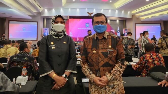 
 Penjabat (Pj) Bupati Nagan Raya, Fitriany Farhar, AP, S.Sos, M.Si menghadiri rakornas yang diselenggarakan oleh Kementerian Dalam Negeri Republik Indonesia (Kemendagri RI) di Hotel Horison Serpong, Banten, Kamis (10/11/2022). Foto/OJA for gumpalannews.com