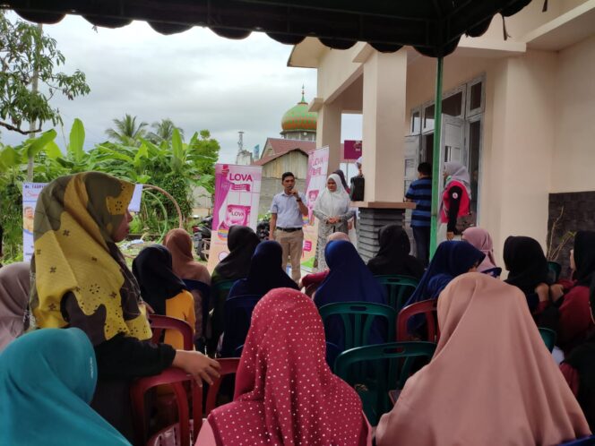 
 Pukesmas rawat inap Kecamatan Tangan-Tangan, Kabupaten Aceh Barat Daya (Abdya) mengelar pemeriksaan Ultrasonografi (USG) secara gratis kepada ibu hamil dalam rangka memperingati Hari Kesehatan Nasional (HKN) ke-58 tahun. Sabtu (12/11/2022). Foto/Suprian Gumpalannews.com
